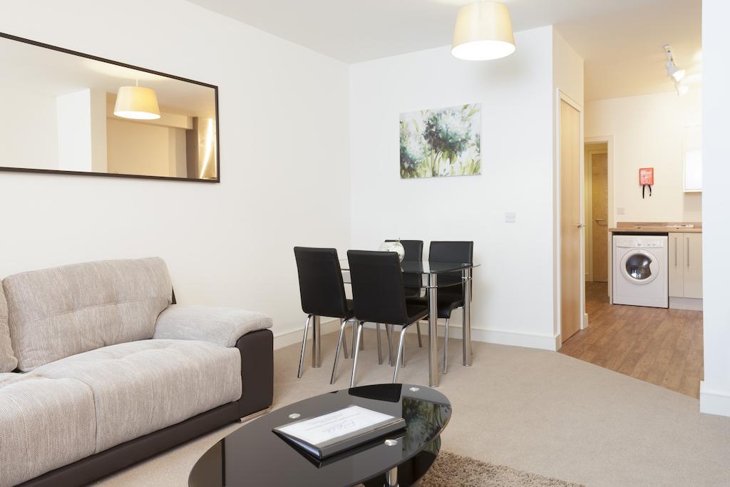 เดอะ โคลีเซียม อพาร์ตเมนท์ Apartment เชลเทนแฮม ห้อง รูปภาพ